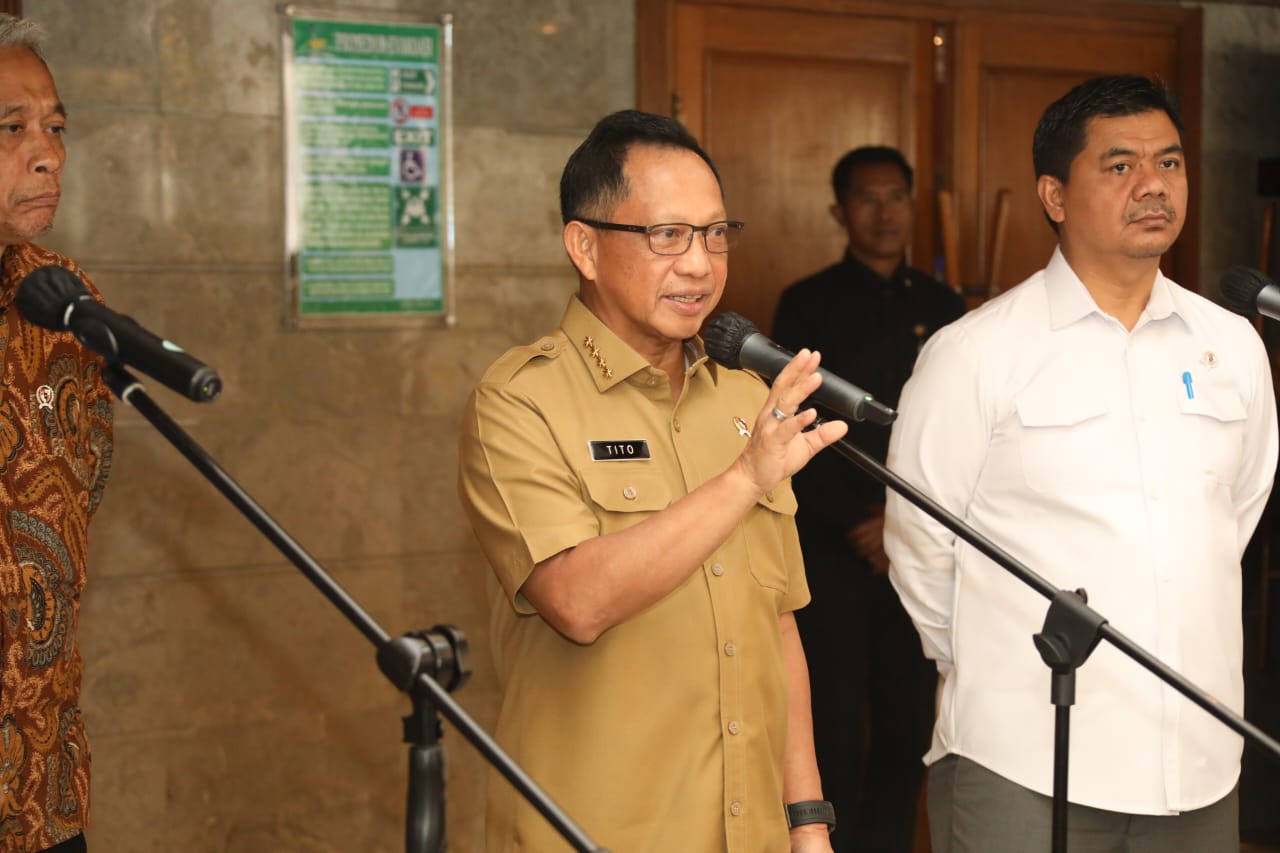Mendagri Tito Jelaskan Kesiapan Dukung Penyelenggaraan Sekolah Rakyat