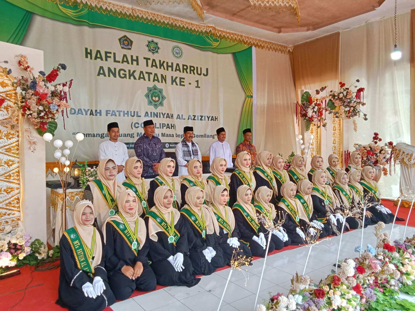 MTS Fathin Al Aziziyah Ulim Gelar Haflah Takharruj Perdana,Luluskan 110 Santri Dan Santriwati