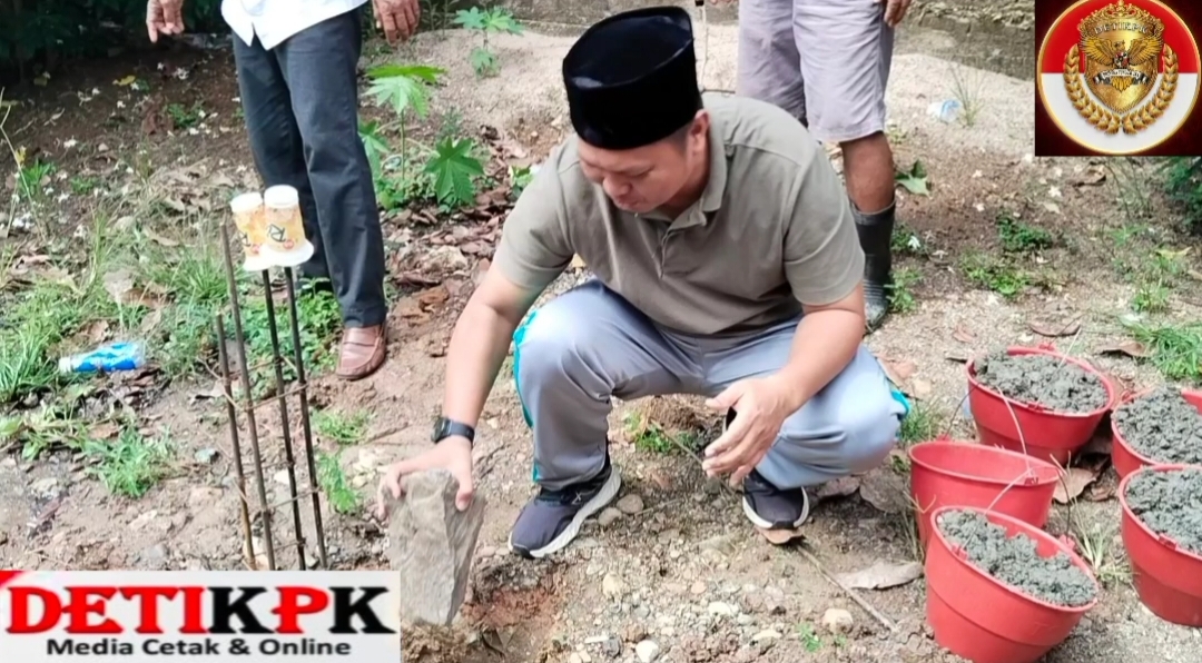 Camat Kedaton Peninjauan Raya Memimpin Pelatakan Batu Pertama Di Masjid At-Taubah Dusun Satu Desa Kedaton