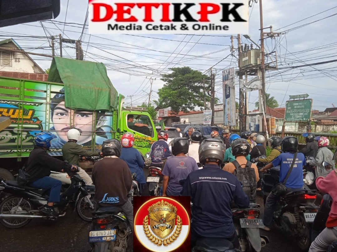 Sering Dilewati Truk Besar, Jalan di 14 Ulu Kini Berlubang Dan Bikin Macet